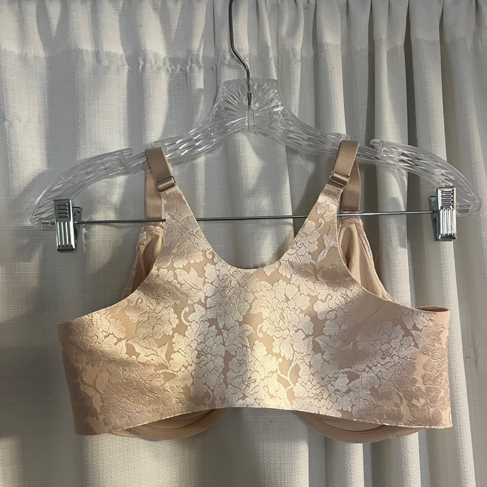 NWT Soma Vanishing Back Front Closure Lace Bra 38D Light Nude